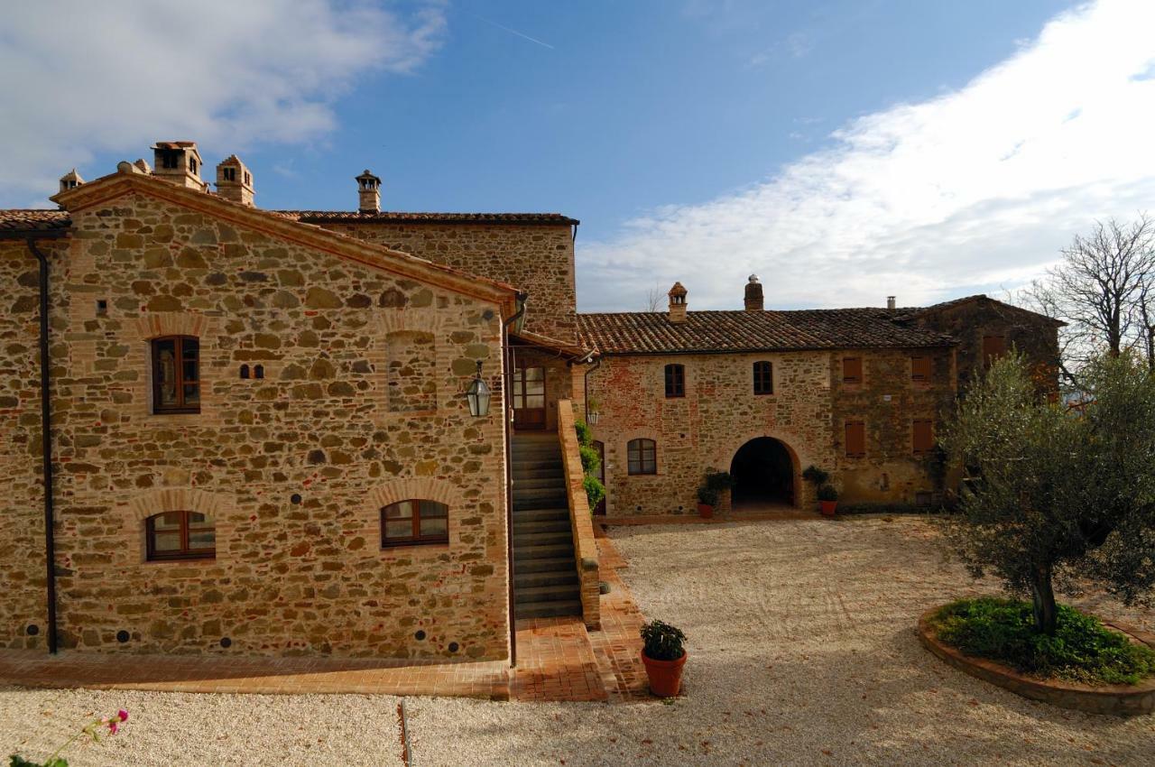 Relais Borgo Torale Hotel Passignano sul Trasimeno Bagian luar foto