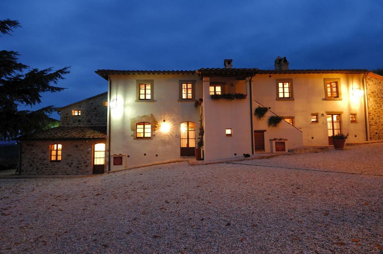 Relais Borgo Torale Hotel Passignano sul Trasimeno Bagian luar foto