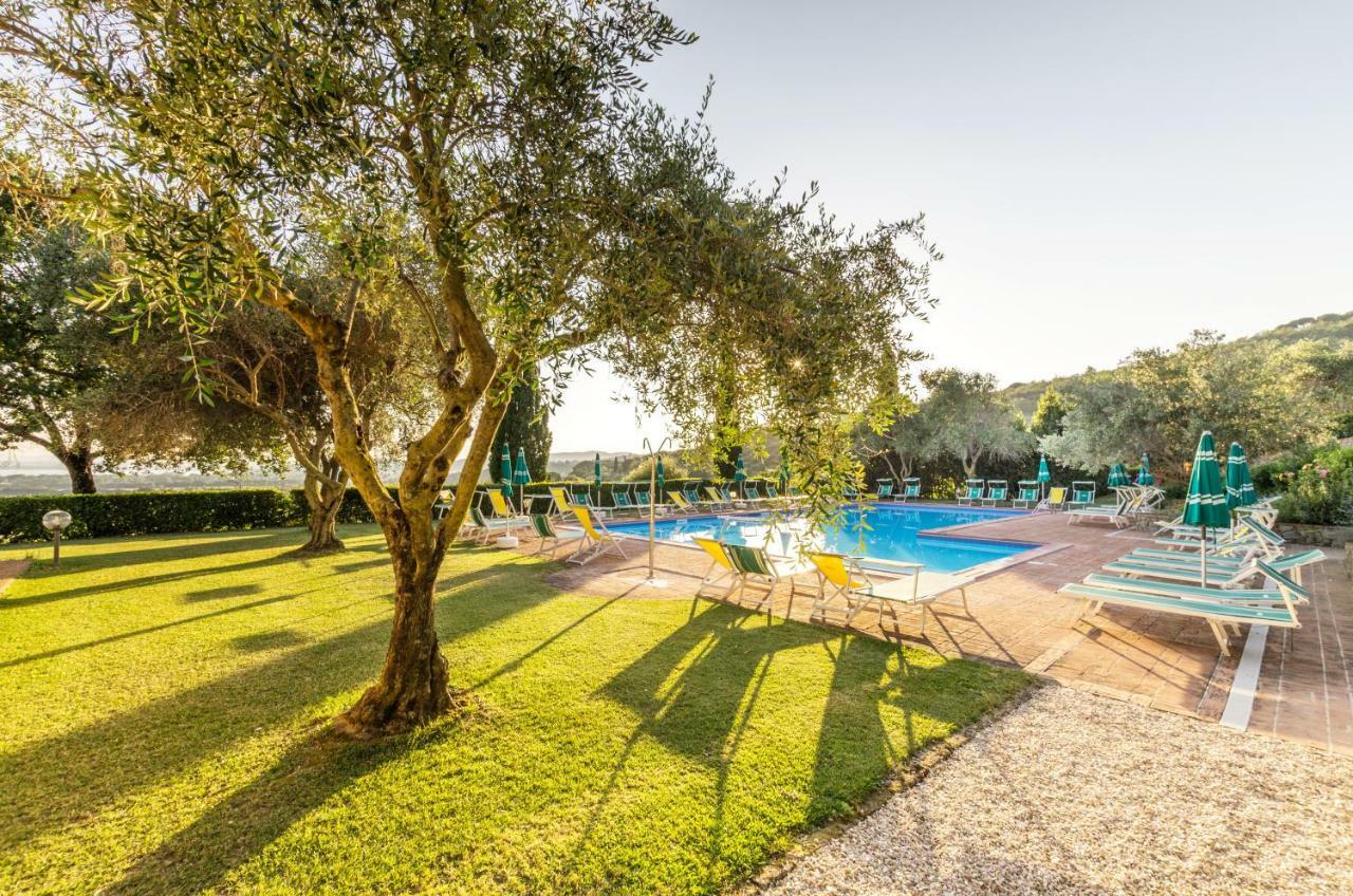 Relais Borgo Torale Hotel Passignano sul Trasimeno Bagian luar foto