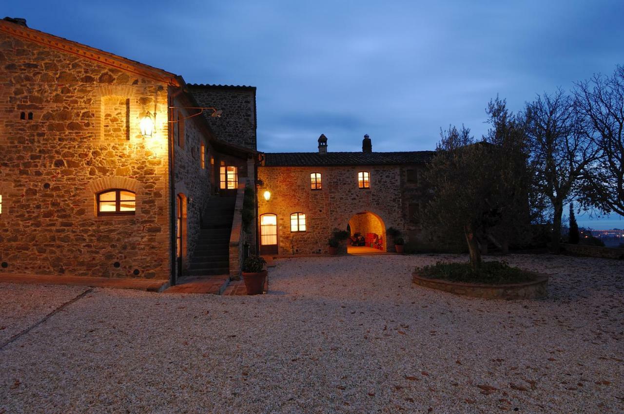 Relais Borgo Torale Hotel Passignano sul Trasimeno Bagian luar foto