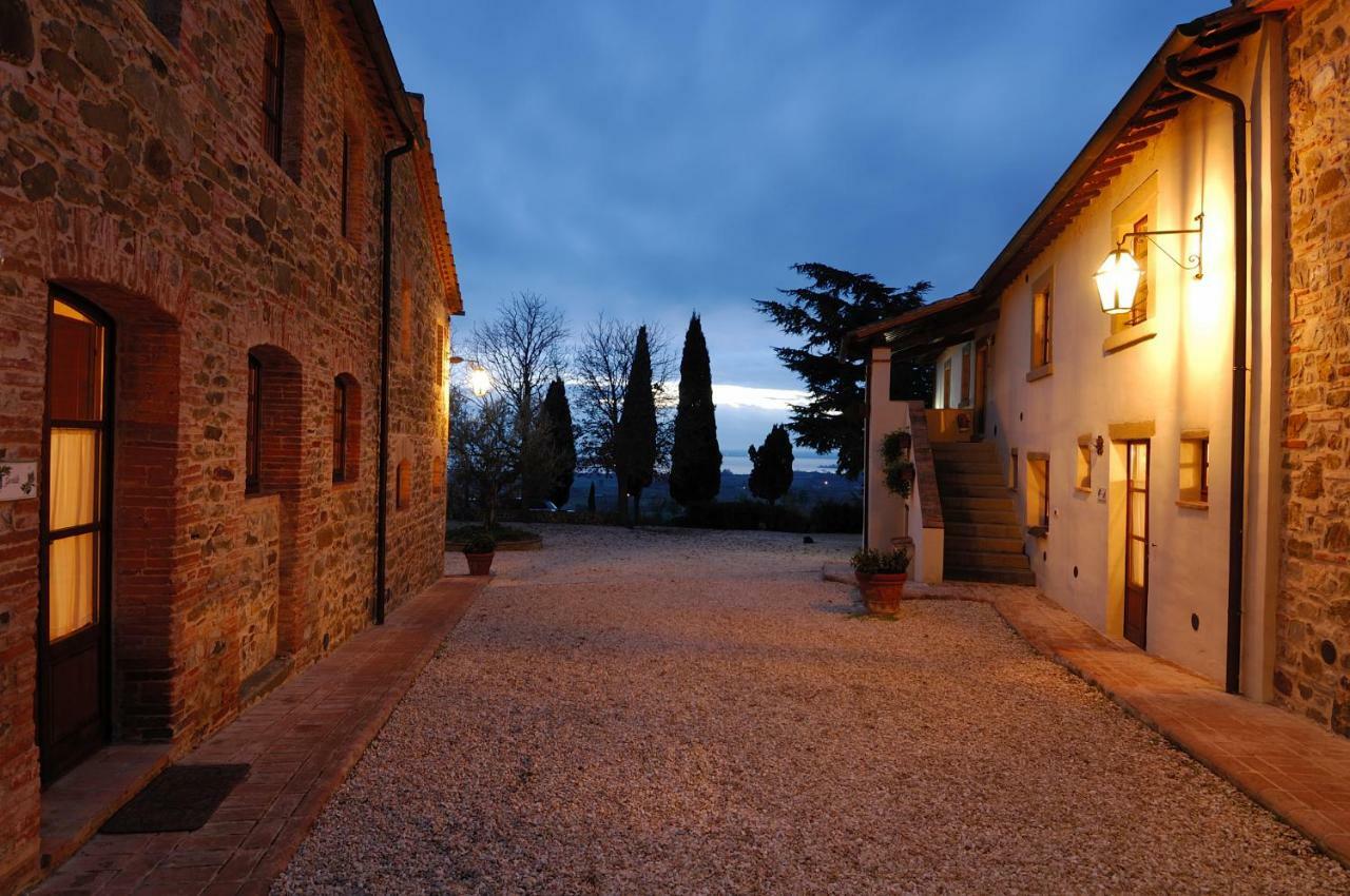 Relais Borgo Torale Hotel Passignano sul Trasimeno Bagian luar foto