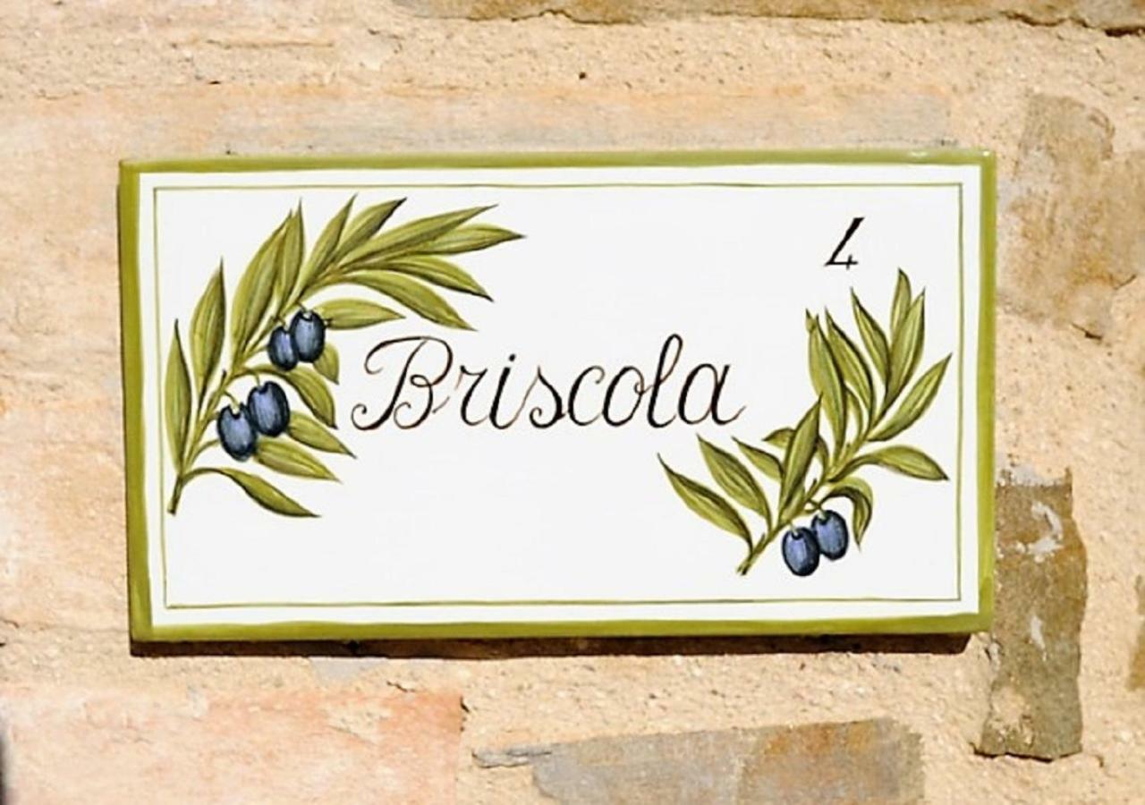 Relais Borgo Torale Hotel Passignano sul Trasimeno Ruang foto